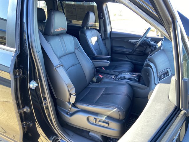 Used 2023 Honda Passport TrailSport image 19