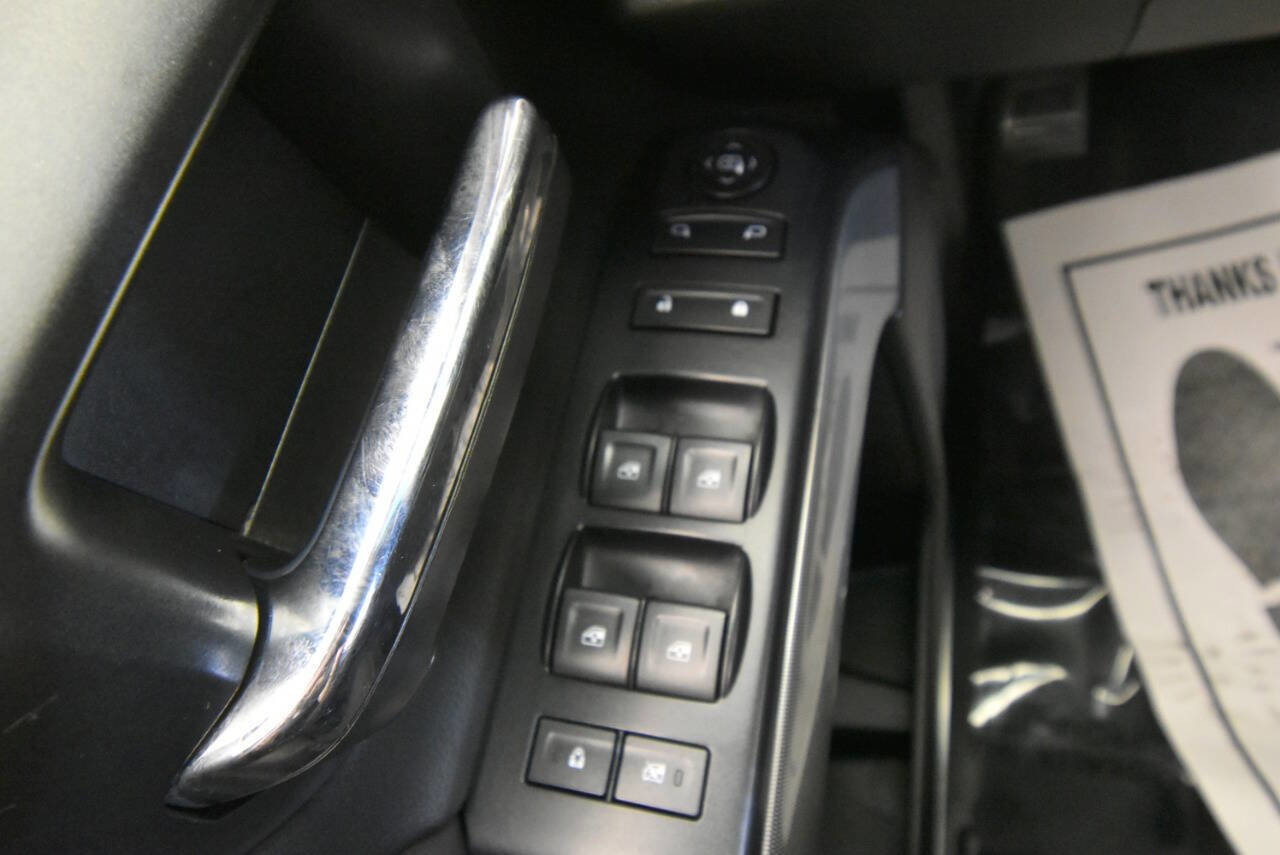Used 2018 Chevrolet Silverado 1500 LT w/ All Star Edition AWD/4WD image 35