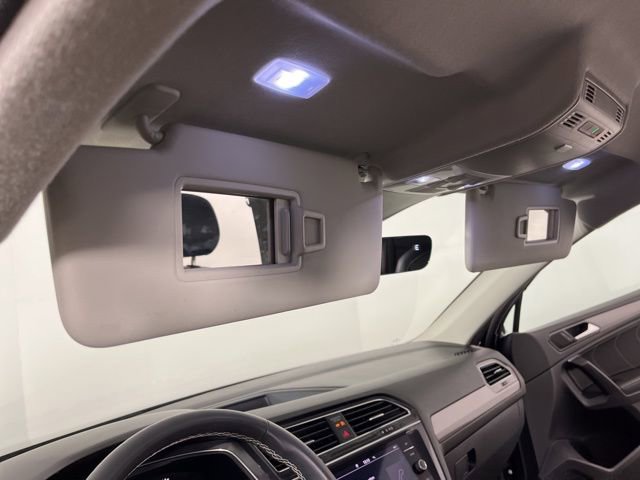 Used 2023 Volkswagen Tiguan SE image 34