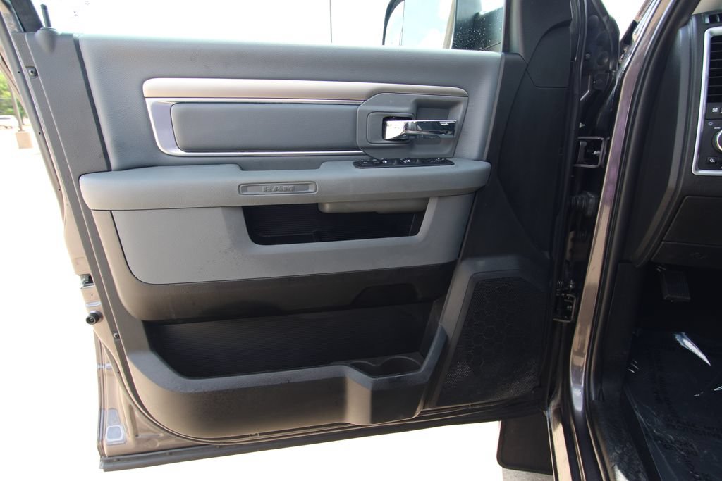 Used 2019 RAM 1500 Warlock AWD/4WD image 39
