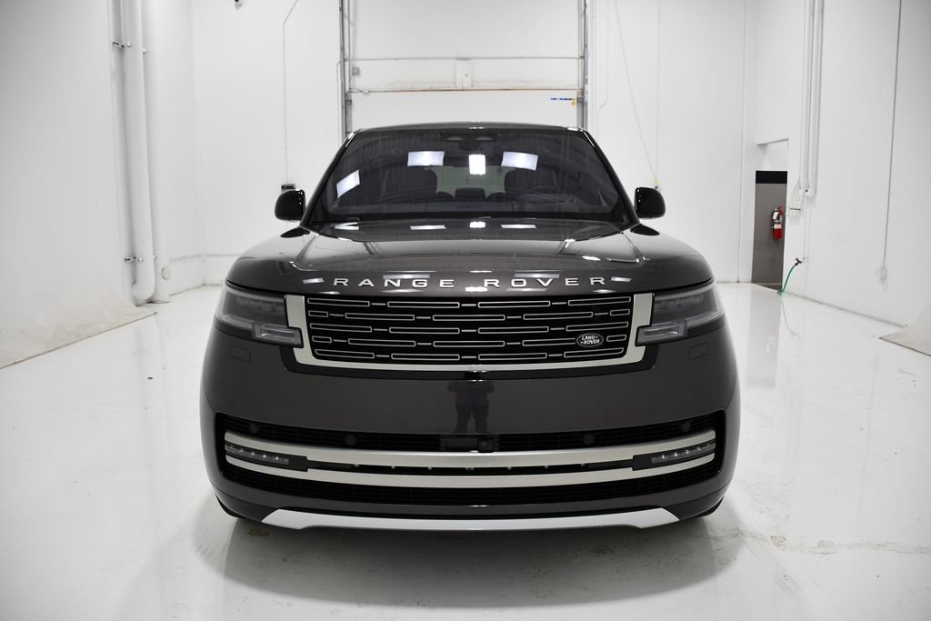 Used 2023 Land Rover Range Rover Autobiography AWD/4WD image 2