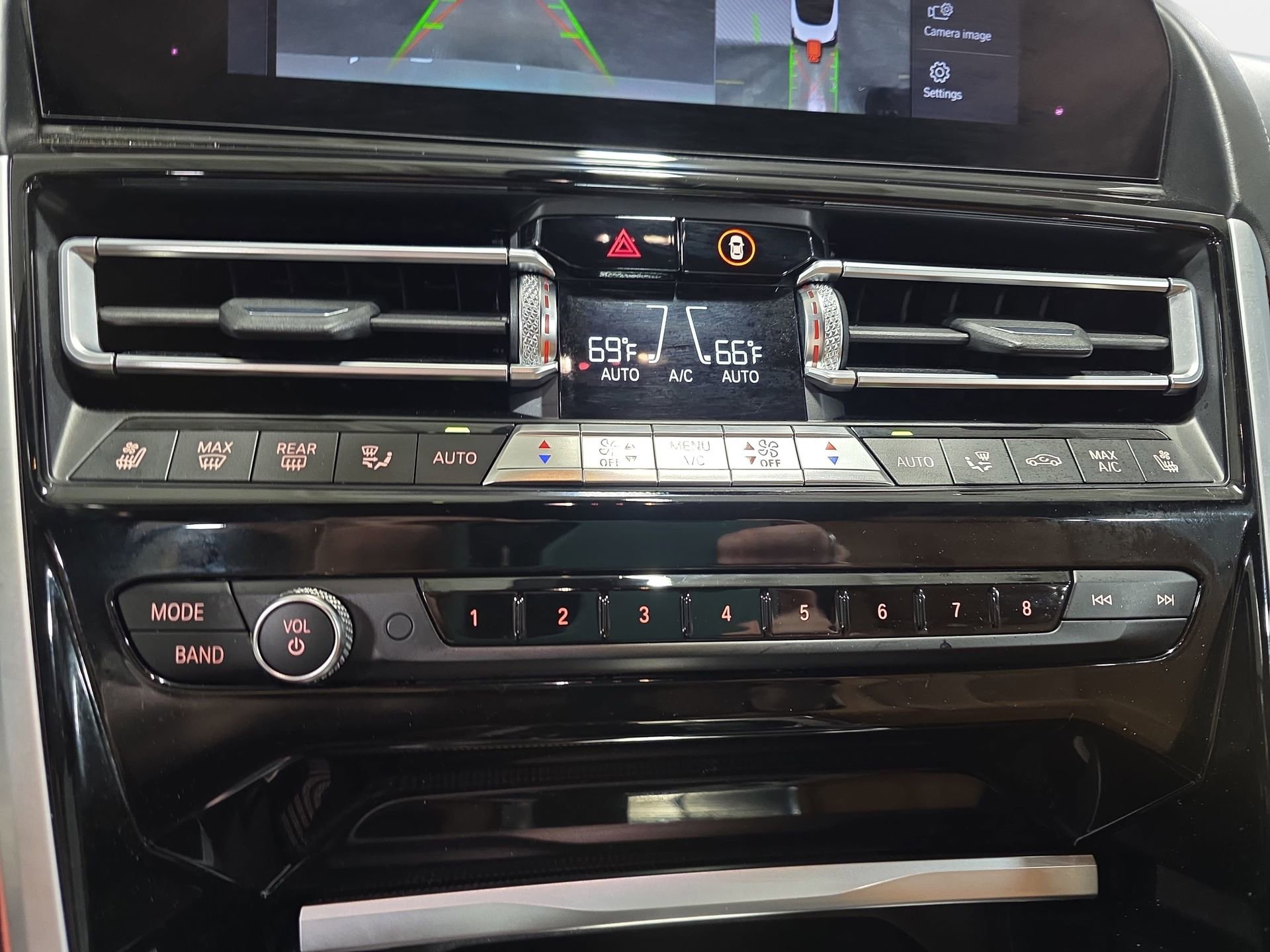 Used 2019 BMW M850i xDrive Convertible w/ Driver Assistance Package image 24