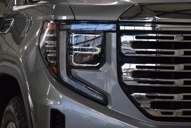 Used 2024 GMC Sierra 1500 Denali w/ Technology Package image 12