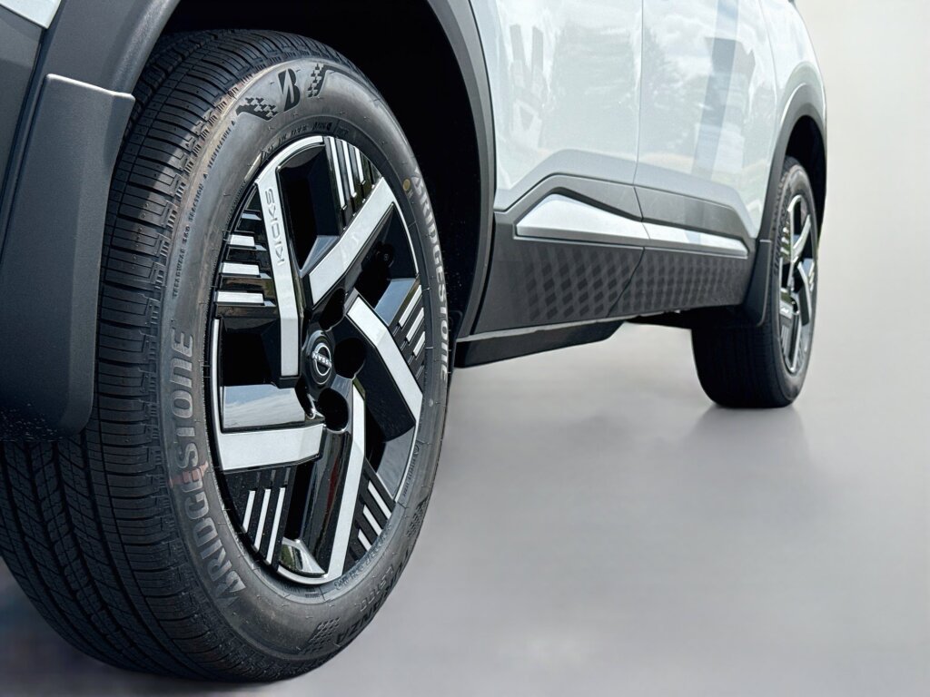 New 2026 Nissan Kicks SV w/ Cold Weather Package FWD image 14