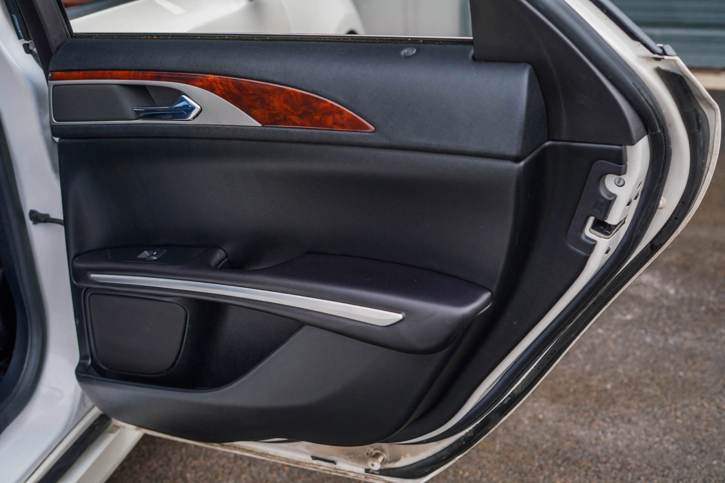 Used 2016 Lincoln MKZ AWD w/ Equipment Group 300A Reserve image 27