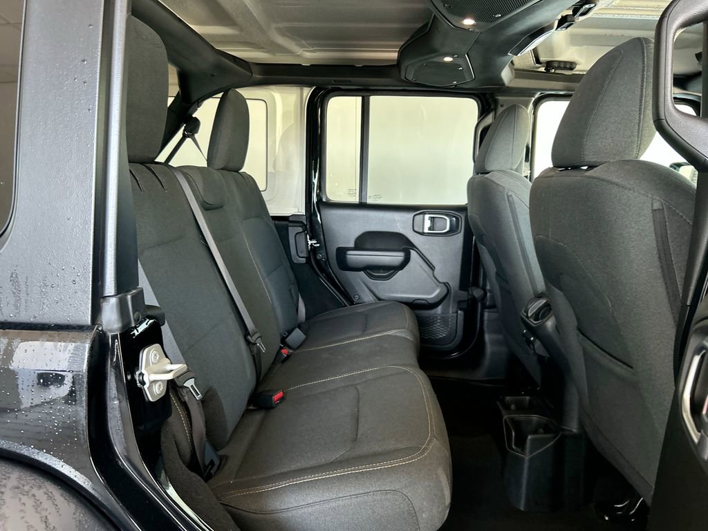 Used 2024 Jeep Wrangler Sport S image 34