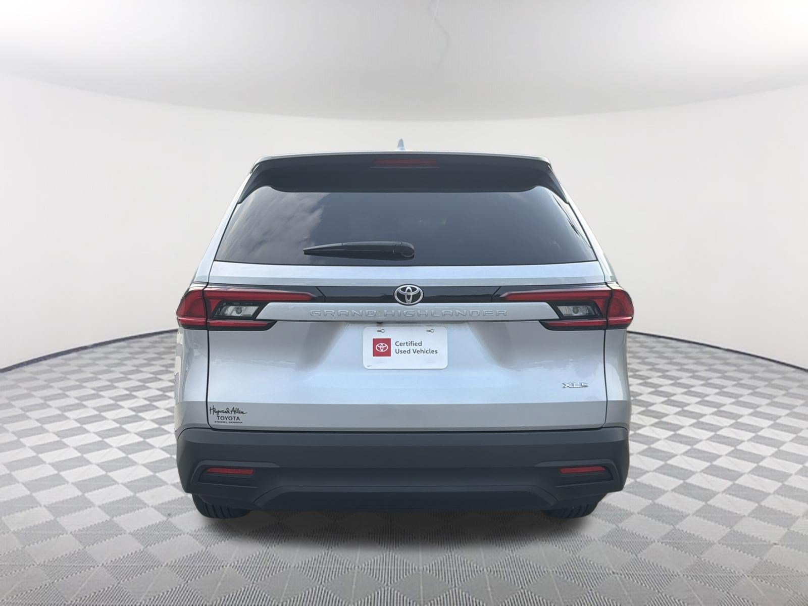Certified 2025 Toyota Grand Highlander FWD image 15