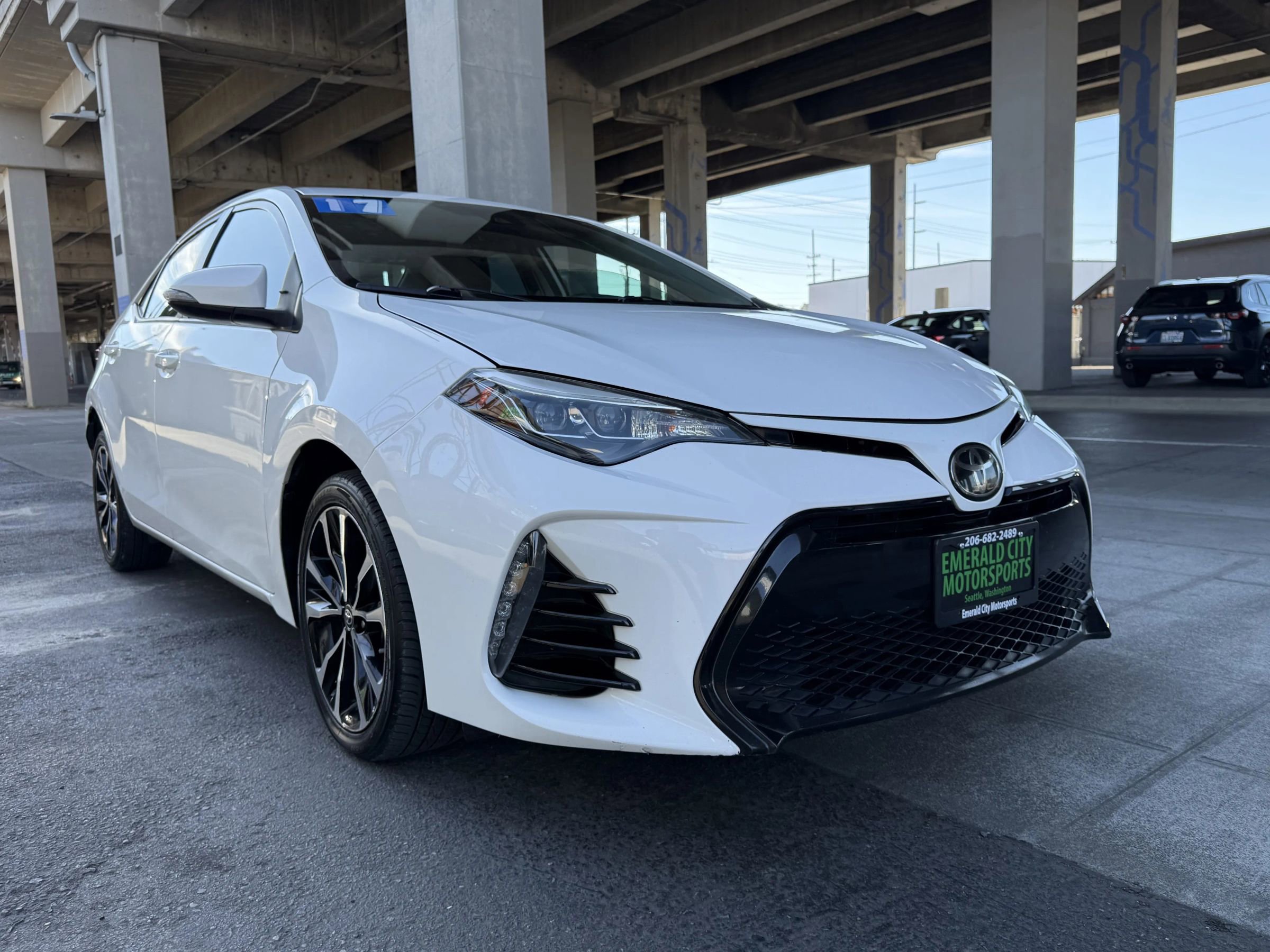 Used 2017 Toyota Corolla SE image 3