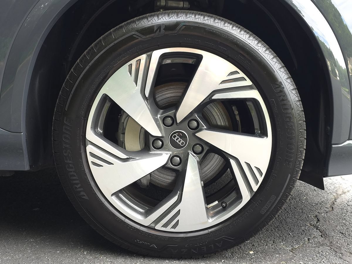 Used 2025 Audi Q6 e-tron Premium Plus w/ Premium Plus AWD/4WD image 66
