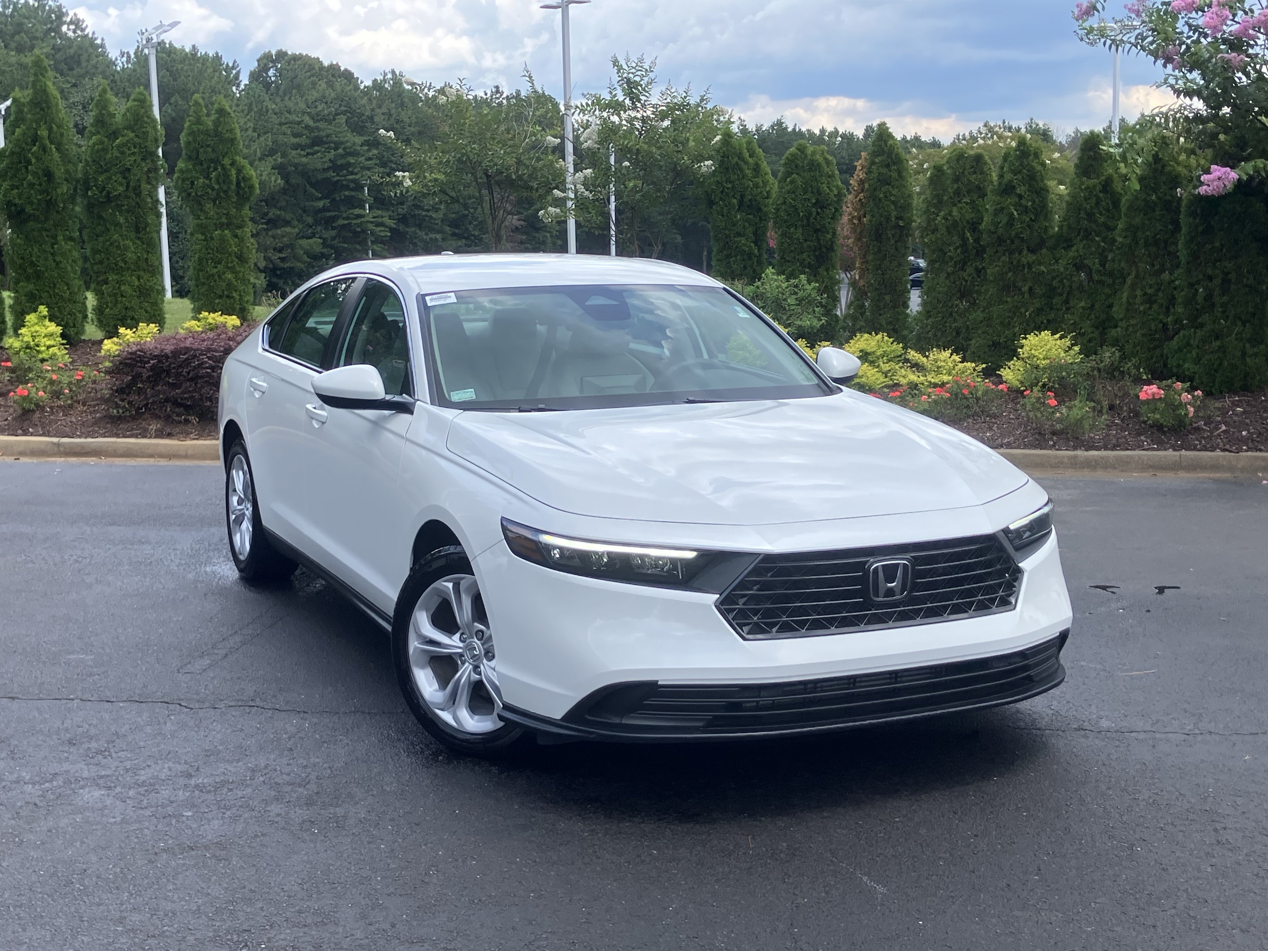 Certified 2025 Honda Accord LX image 2