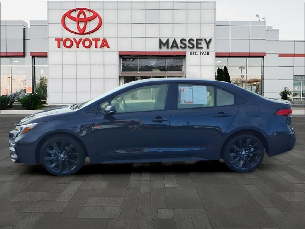 Used 2026 Toyota Corolla SE FWD image 6