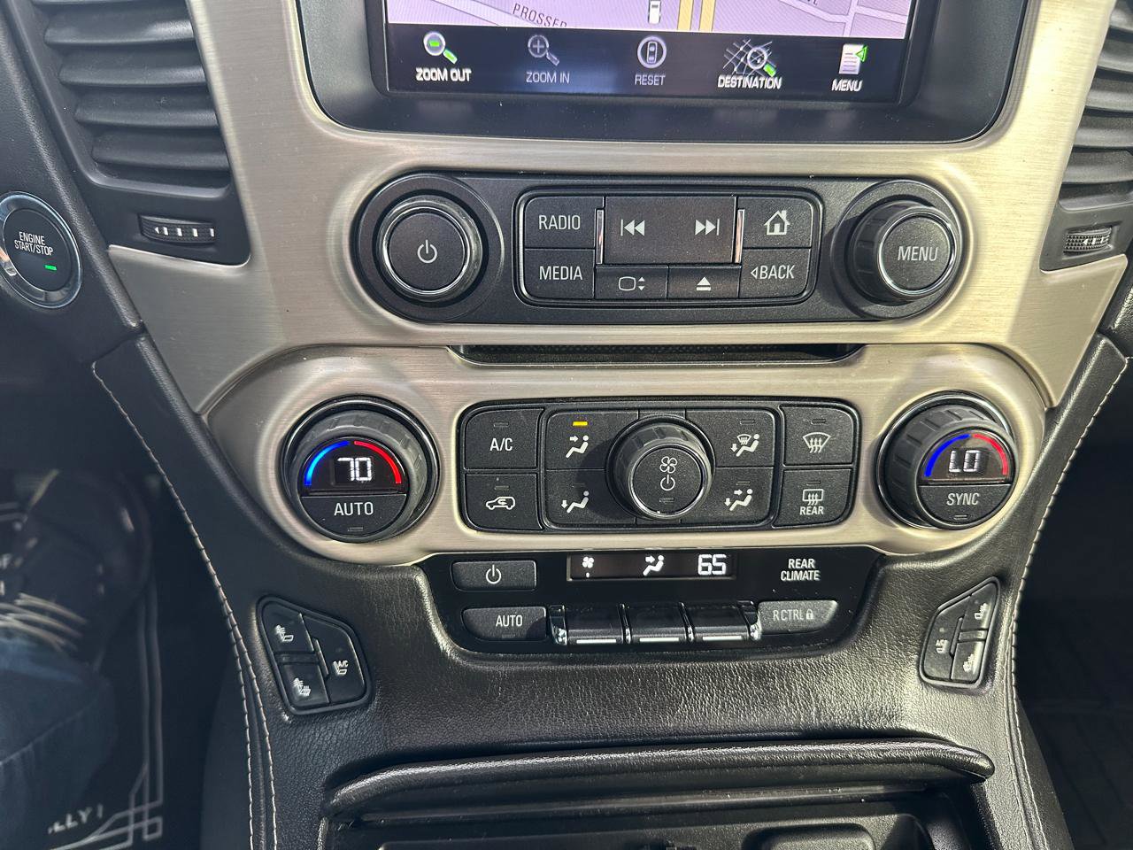 Used 2015 GMC Yukon Denali w/ Touring Package AWD/4WD image 16