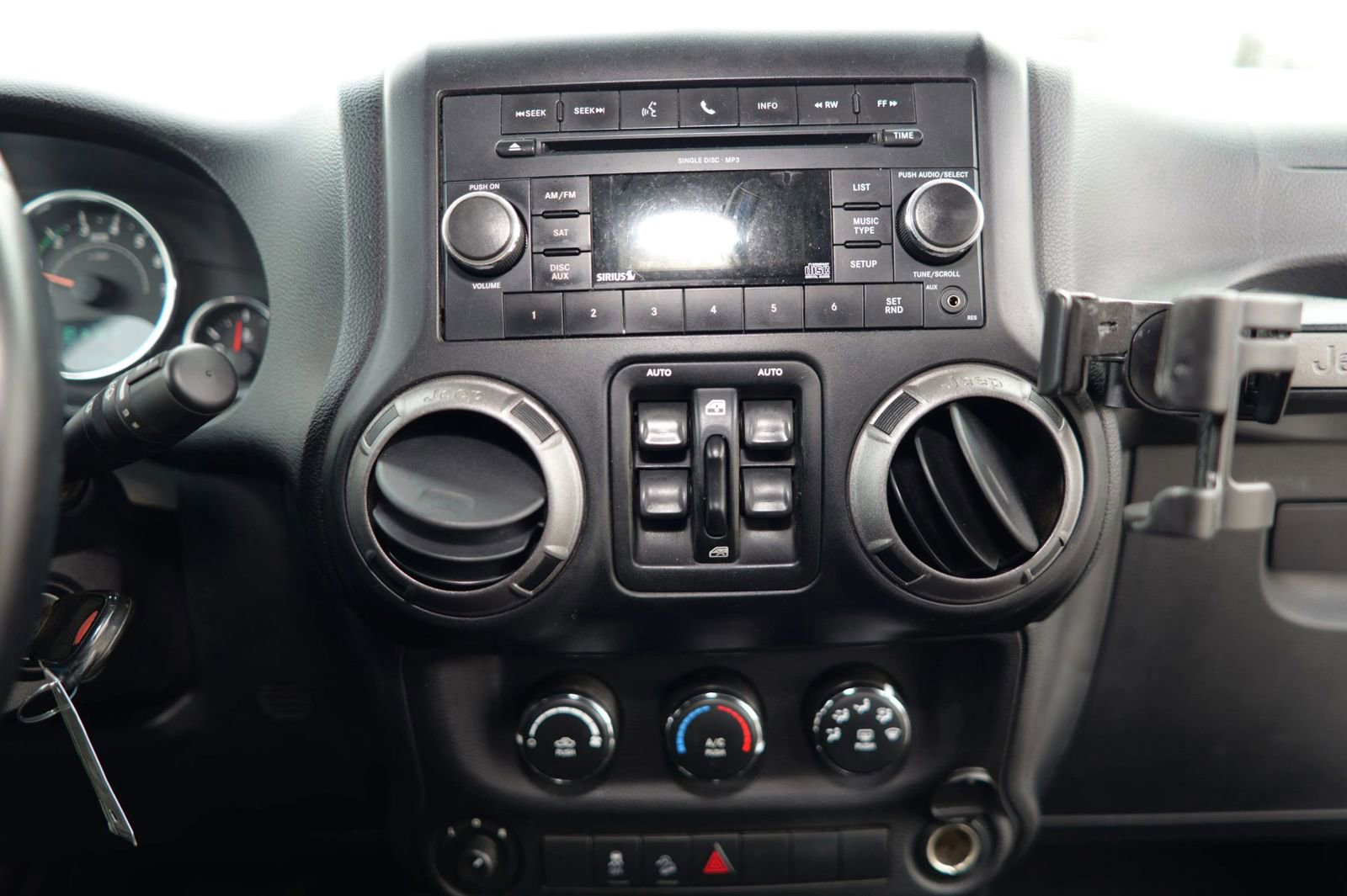 Used 2011 Jeep Wrangler Unlimited Sport AWD/4WD image 21