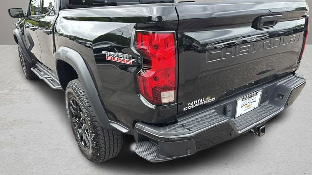 Used 2024 Chevrolet Colorado Trail Boss w/ Technology Package AWD/4WD image 34