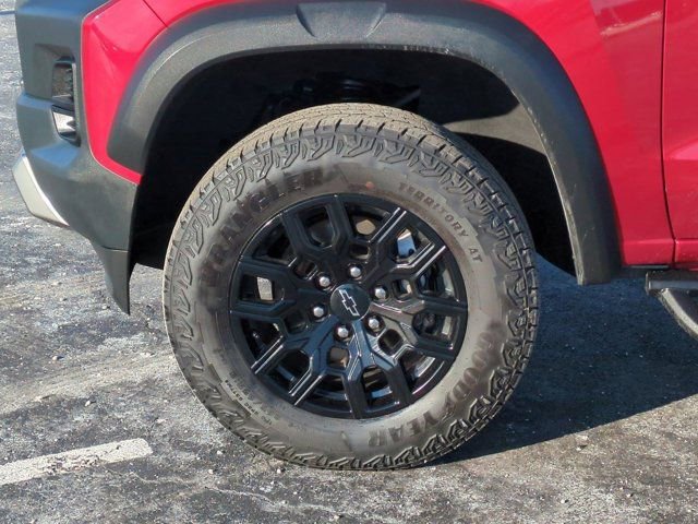 Used 2023 Chevrolet Colorado Trail Boss w/ Technology Package image 8