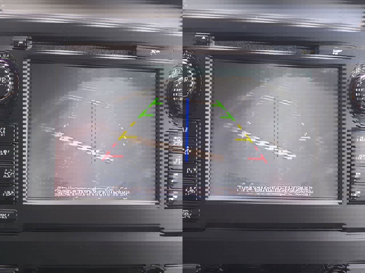 Used 2018 Nissan Titan SL image 30