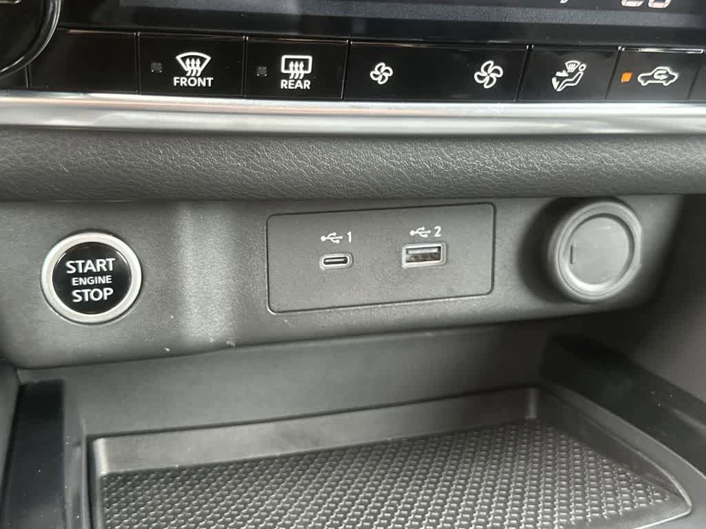 Used 2023 Nissan Rogue SV FWD image 17