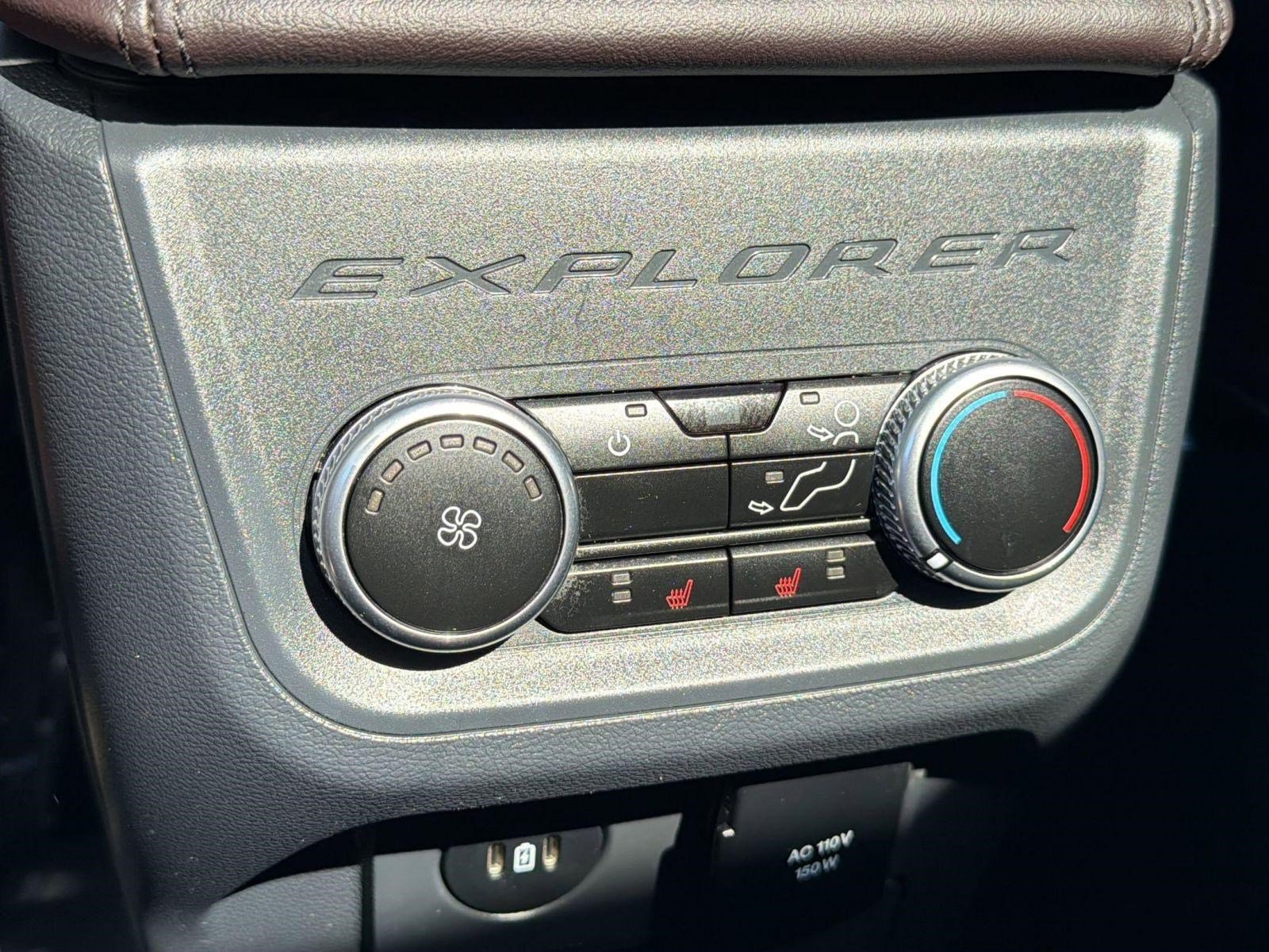 Used 2025 Ford Explorer Platinum w/ LUX Leather Package image 24