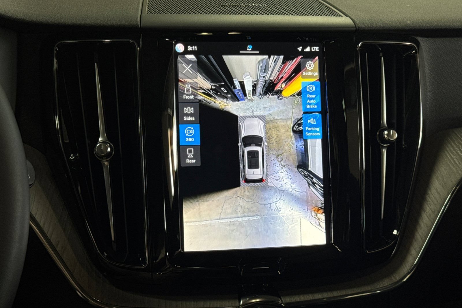 Used 2025 Volvo XC60 T8 Plus w/ Climate Package AWD/4WD image 23