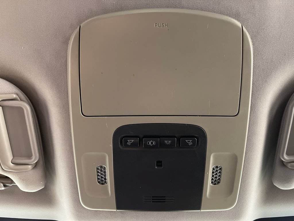 Certified 2018 Toyota Camry XLE FWD image 29