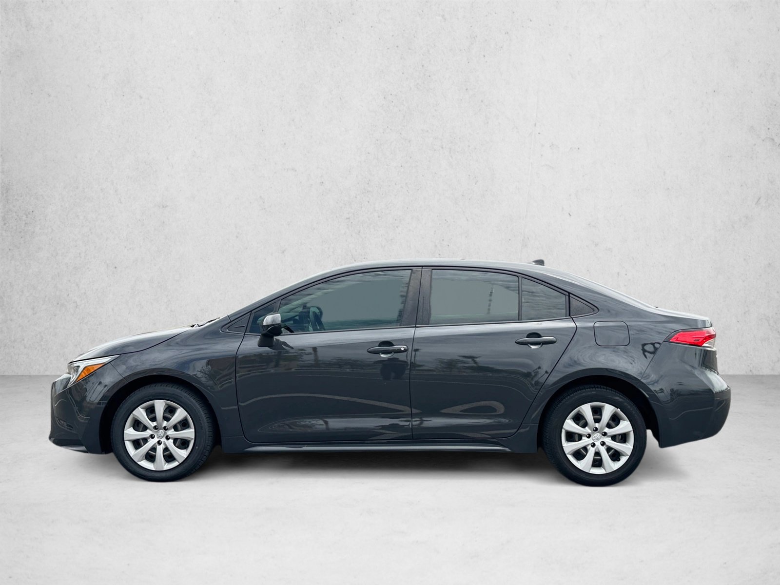 Used 2023 Toyota Corolla LE w/ Carpet Mat Package (TMS) FWD image 8