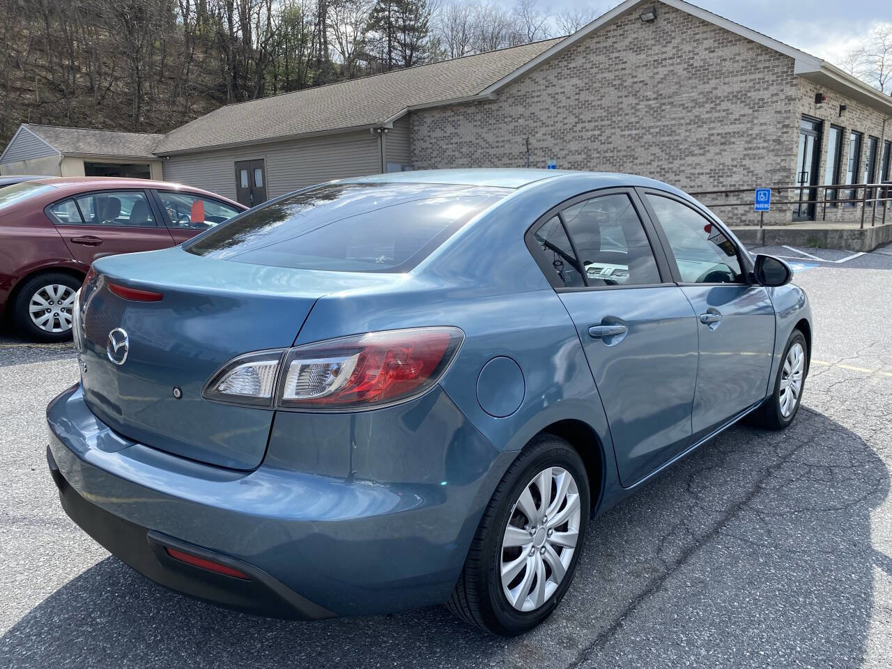 Used 2011 MAZDA MAZDA3 i Sport image 6