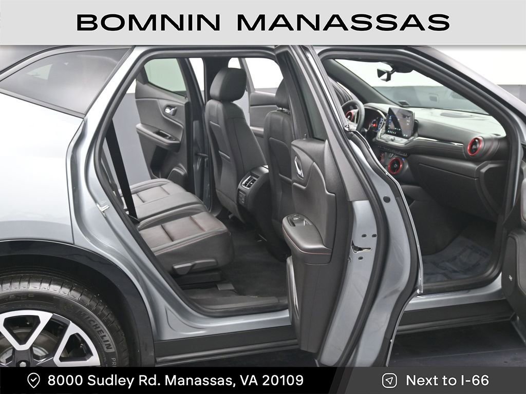 Used 2024 Chevrolet Blazer RS w/ Driver Confidence II Package image 10