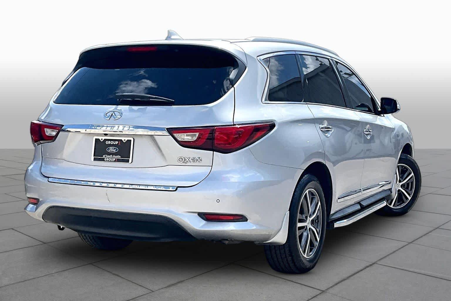 Used 2017 INFINITI QX60 FWD w/ Premium Plus Package image 7