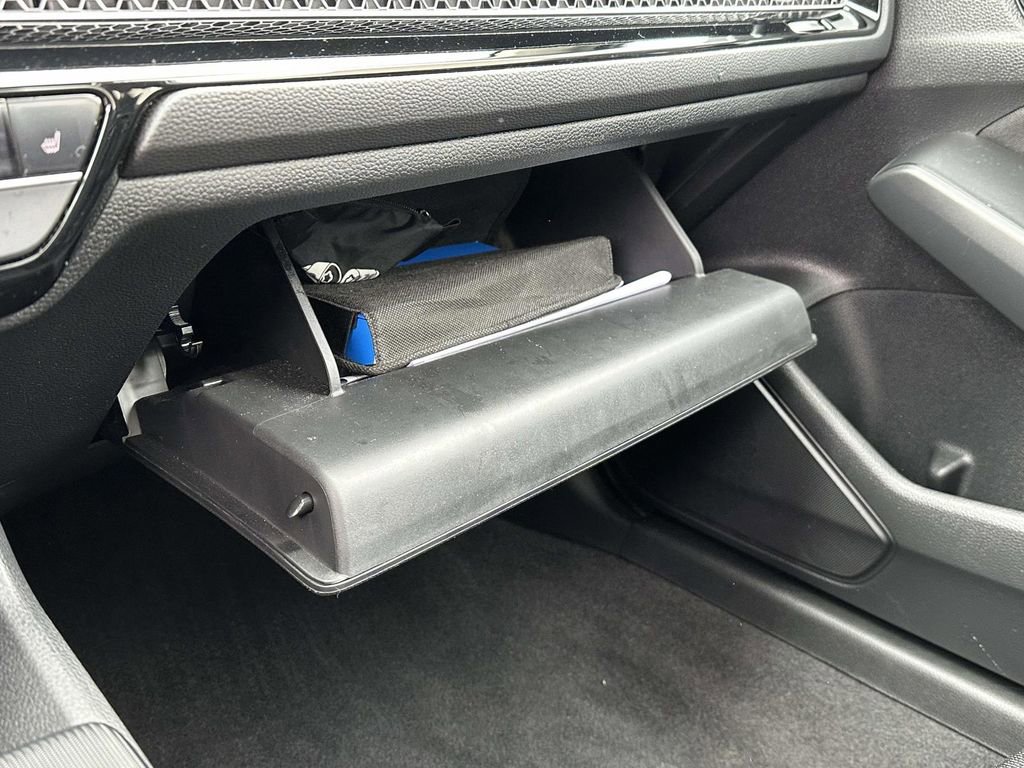 Certified 2022 Honda Civic EX image 32