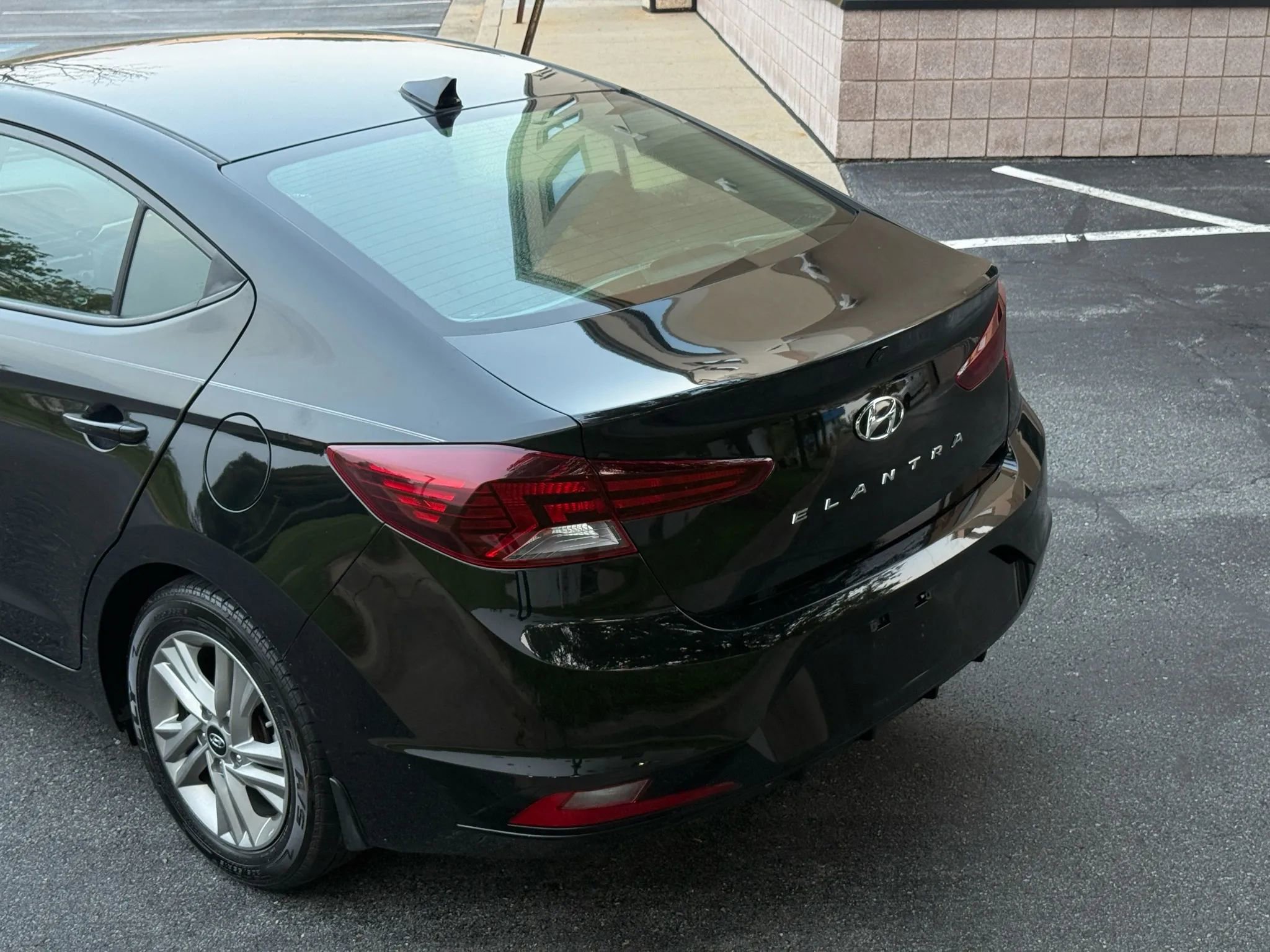 Used 2020 Hyundai Elantra SEL w/ Winter Weather Package image 6
