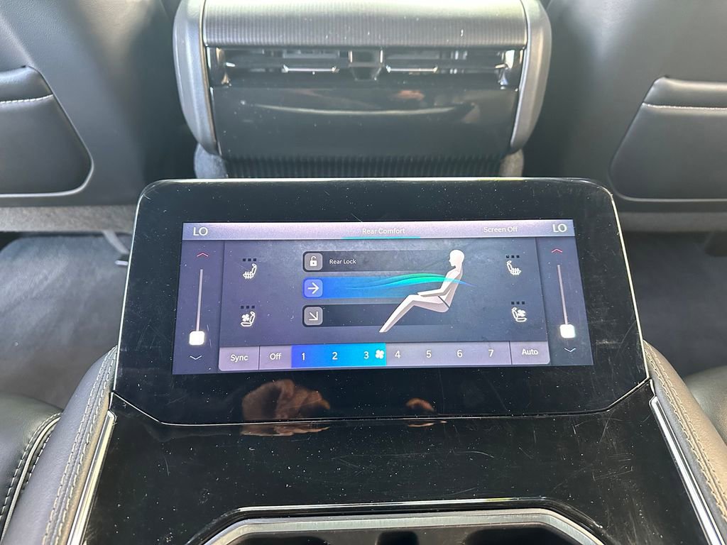 Used 2024 Jeep Grand Wagoneer Series II w/ Quick Order Packagew 28T image 17