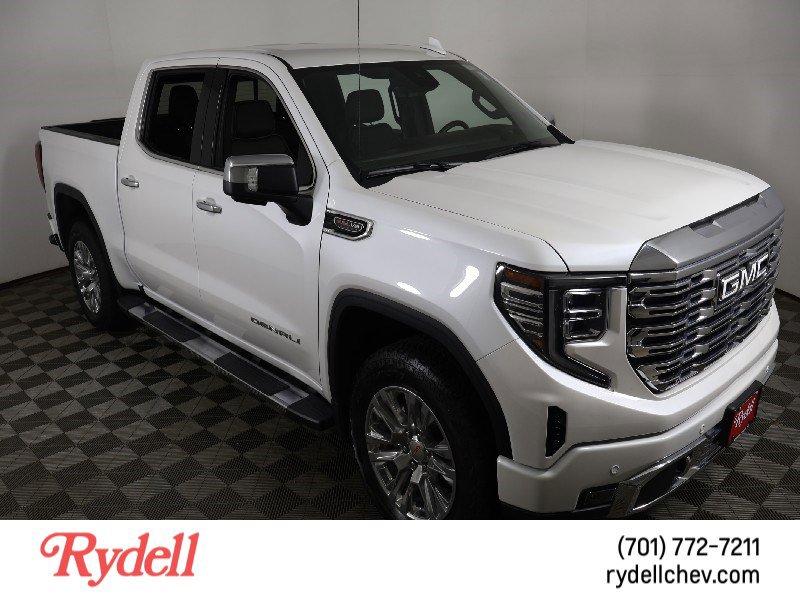 Used 2023 GMC Sierra 1500 Denali w/ Technology Package AWD/4WD image 2
