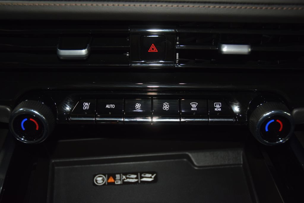 Used 2025 Chevrolet Tahoe High Country AWD/4WD image 33