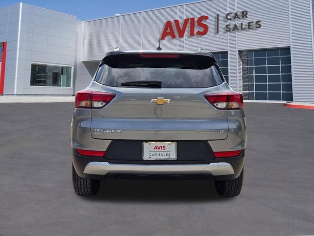 Used 2025 Chevrolet TrailBlazer LT AWD/4WD image 9