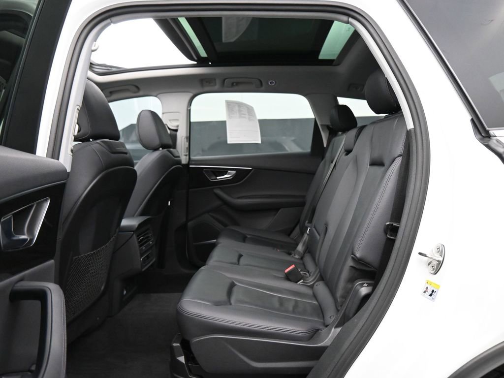 Used 2023 Audi Q7 3.0T Premium Plus image 16