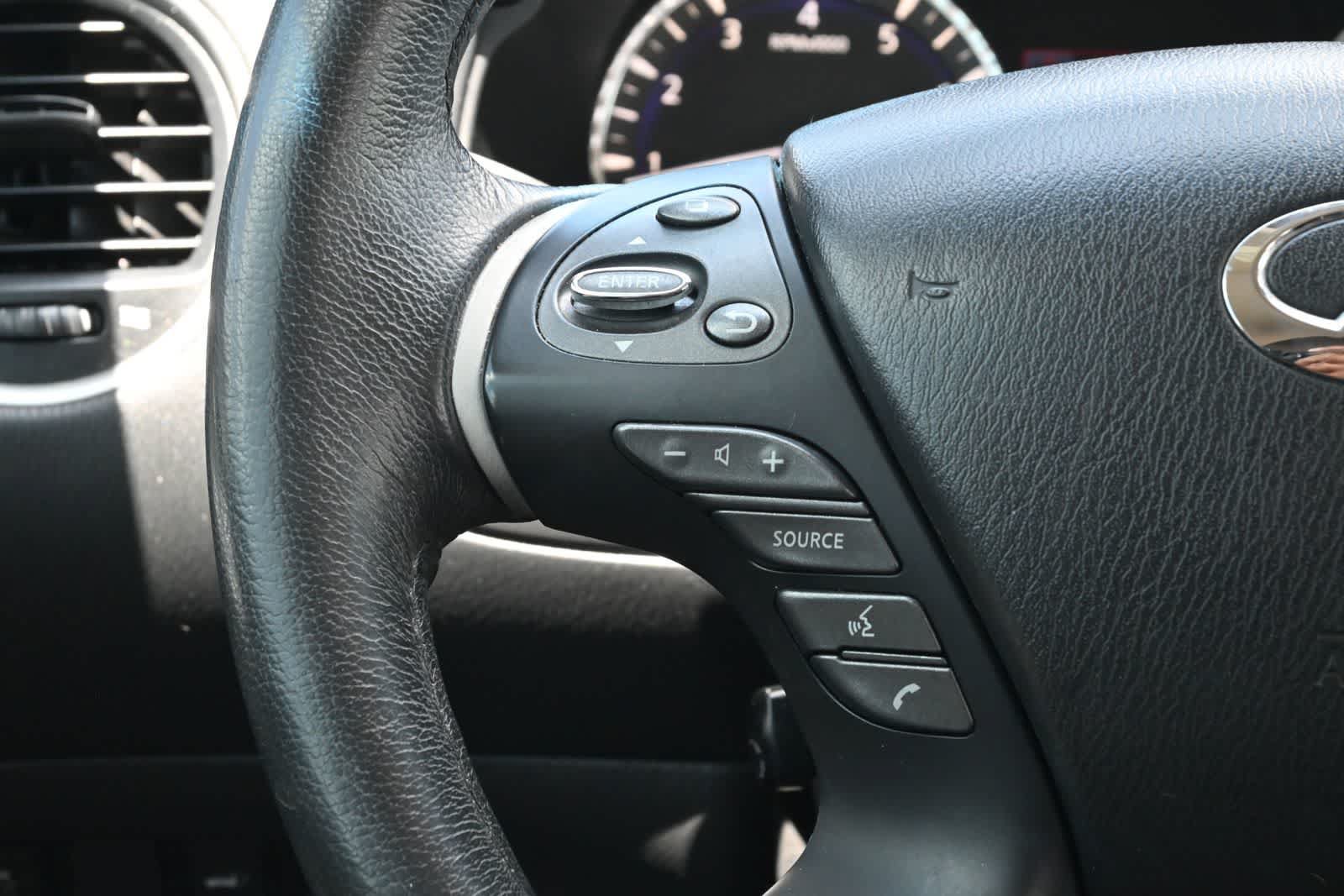 Used 2015 INFINITI QX60 FWD w/ Deluxe Touring Package image 10