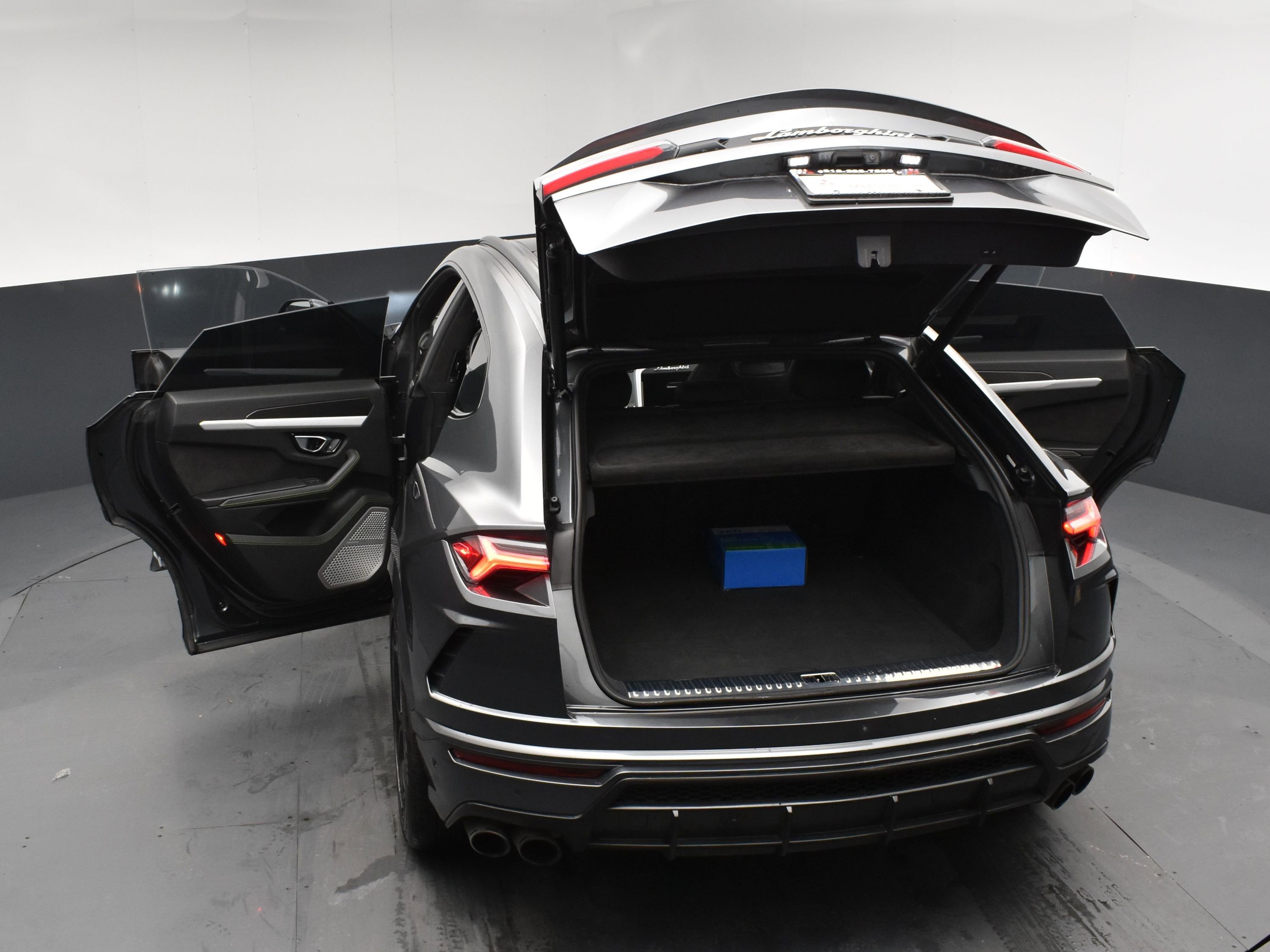 Used 2020 Lamborghini Urus image 29