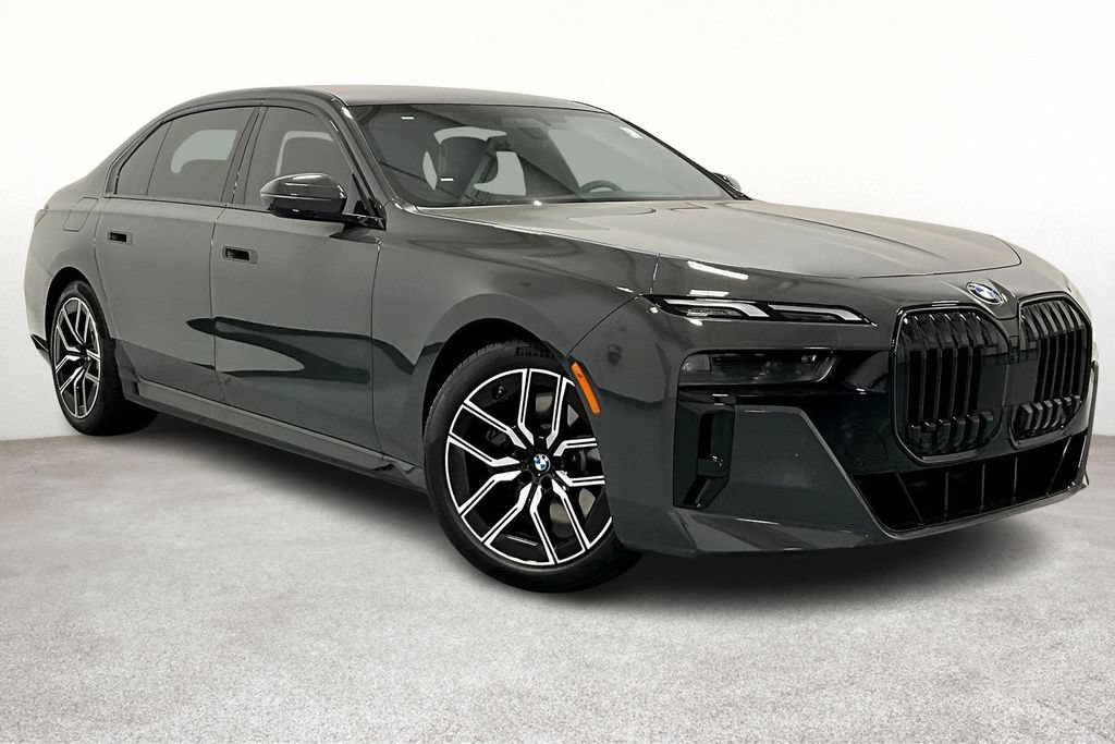 New 2026 BMW 740i