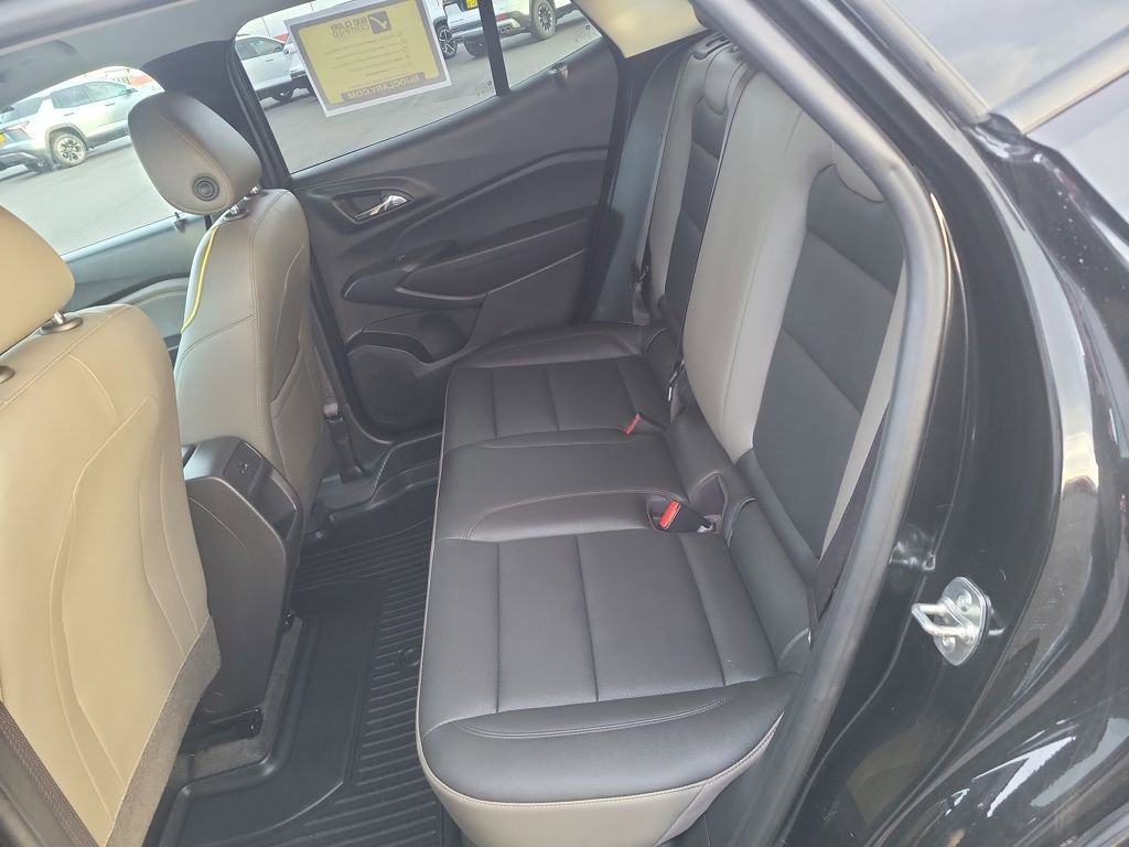 Used 2025 Chevrolet Trax ACTIV image 47