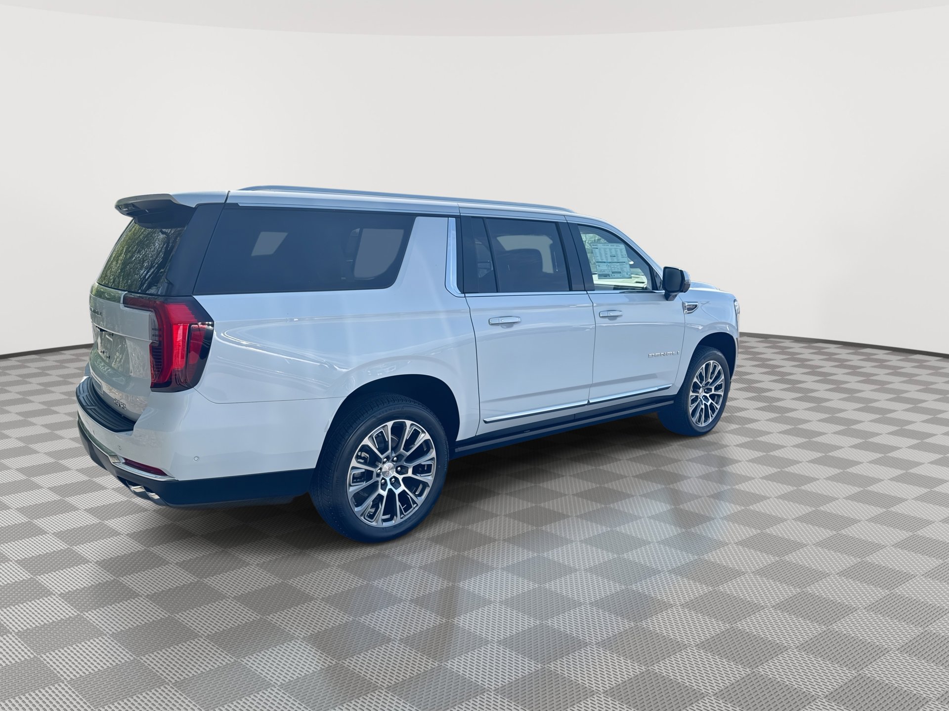 New 2026 GMC Yukon XL Denali w/ Denali Reserve Package AWD/4WD image 8