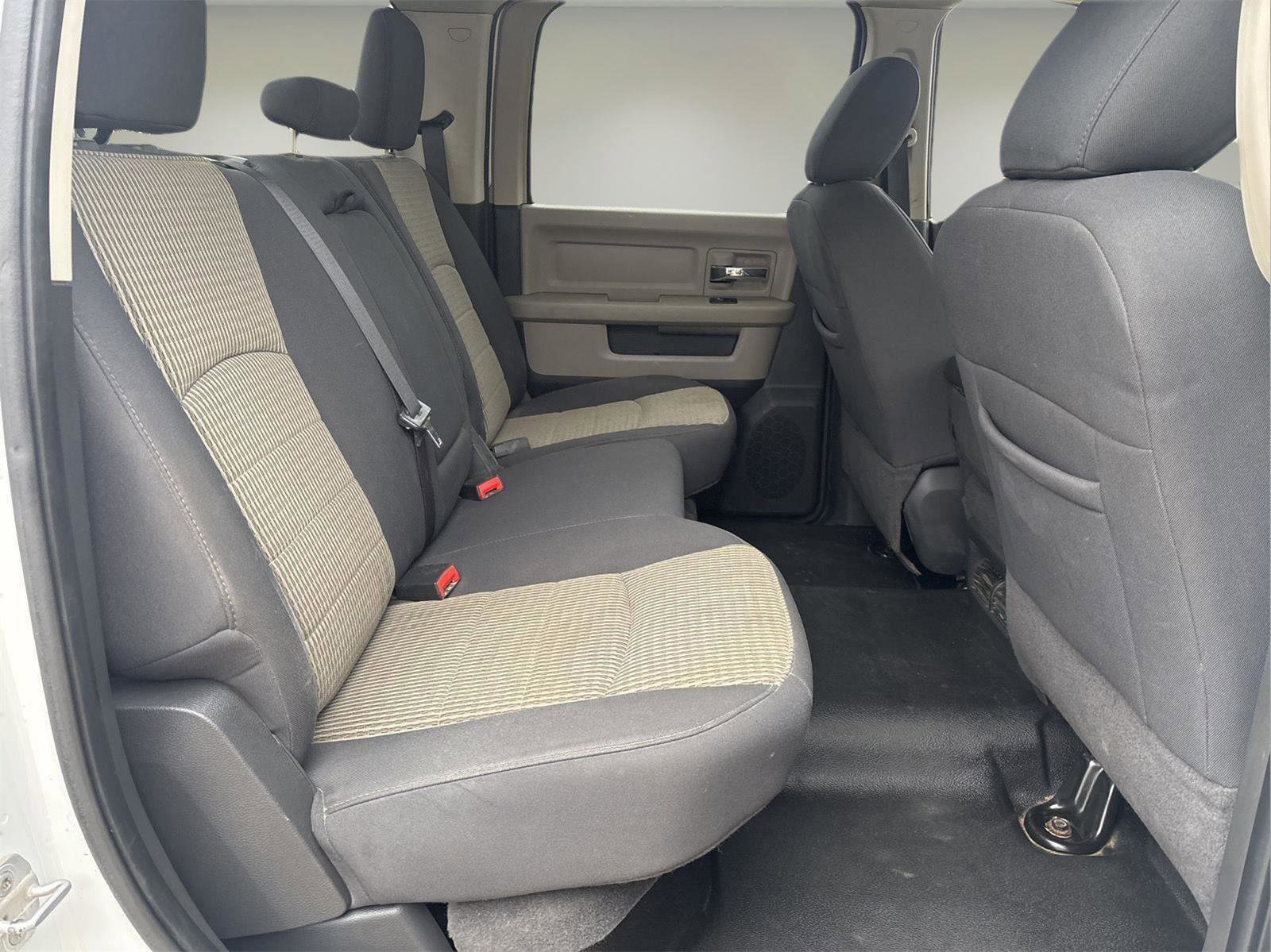 Used 2011 RAM 5500 SLT image 21