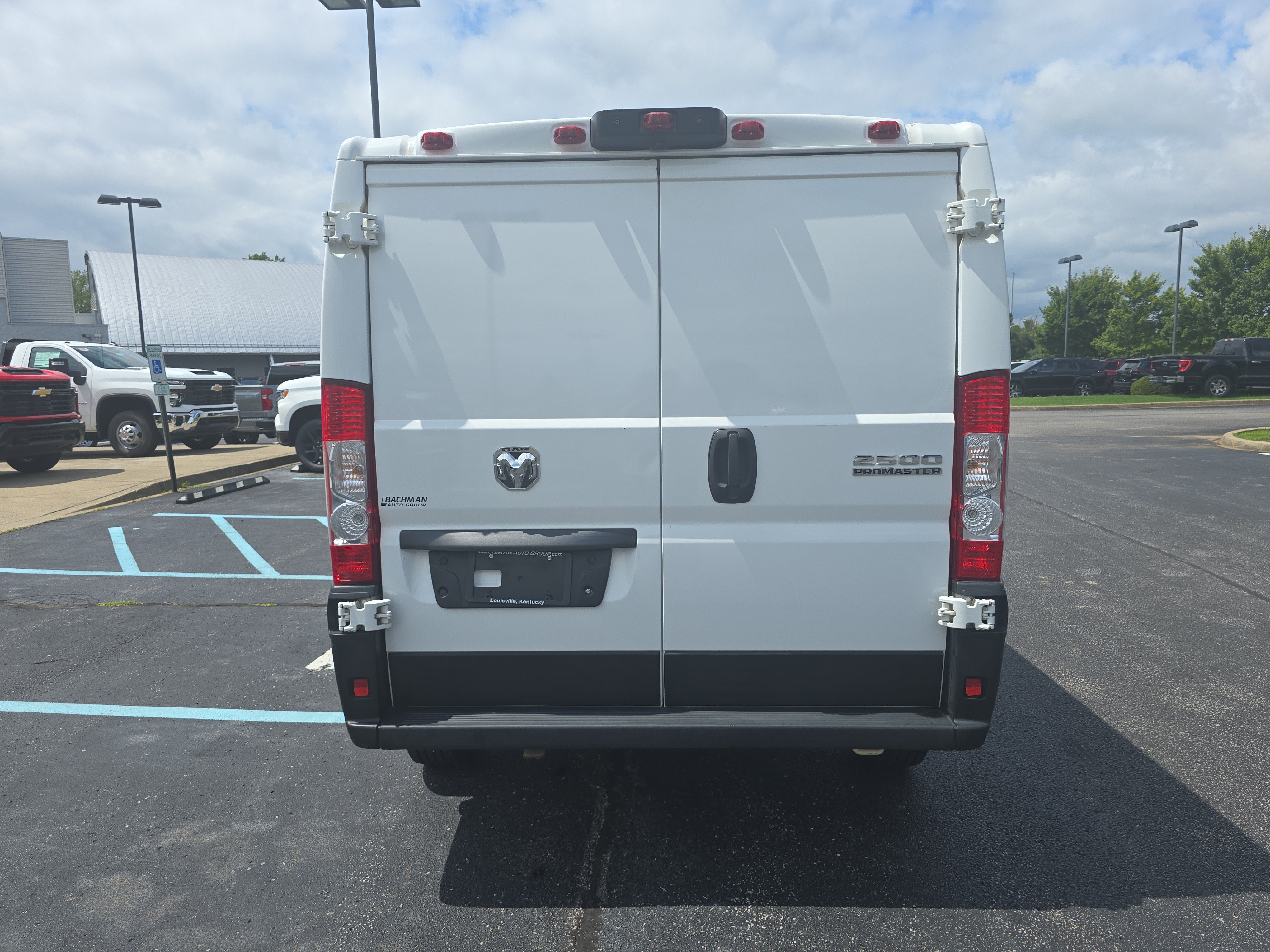 Used 2025 RAM ProMaster 2500 w/ Convenience Group FWD image 20