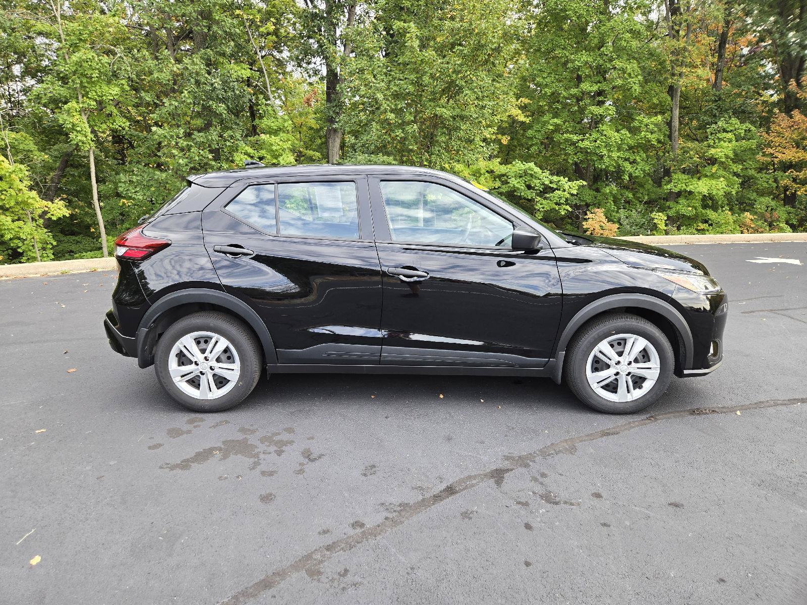 Used 2024 Nissan Kicks S FWD image 2