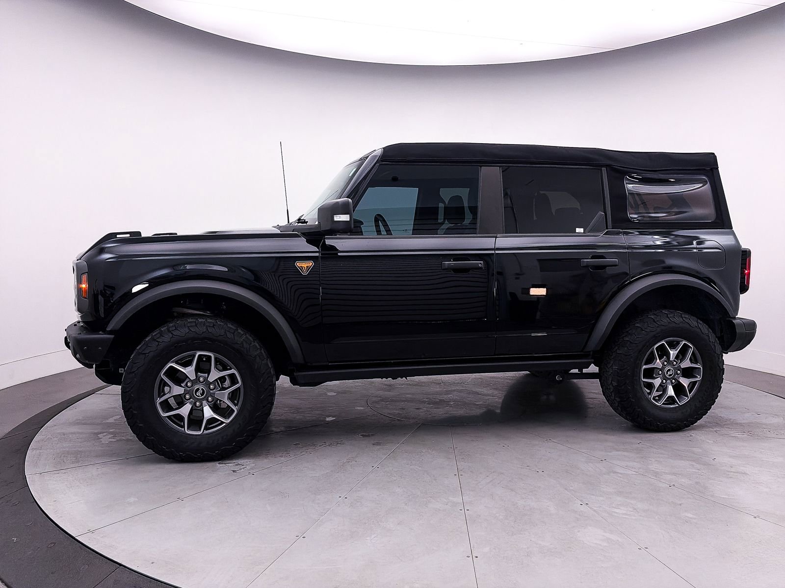 Used 2023 Ford Bronco Badlands AWD/4WD image 40