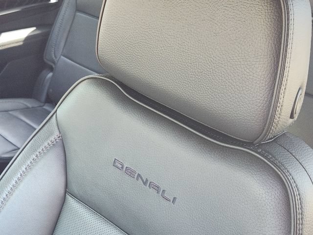 Used 2023 GMC Yukon Denali w/ LPO, Floor Liner Package AWD/4WD image 15