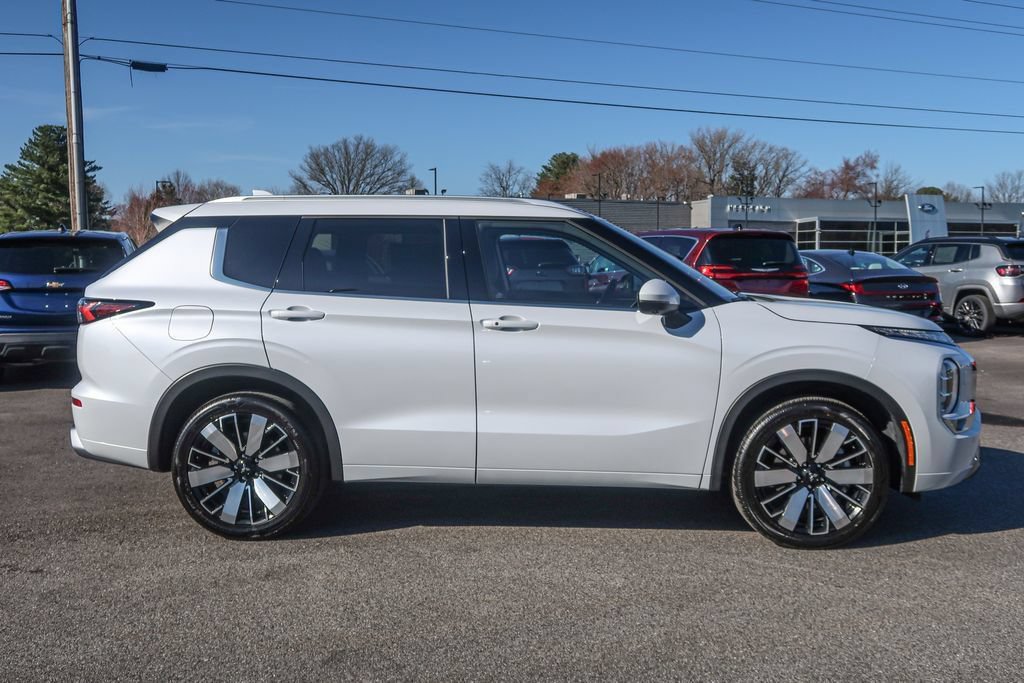New 2026 Mitsubishi Outlander SEL AWD/4WD image 8