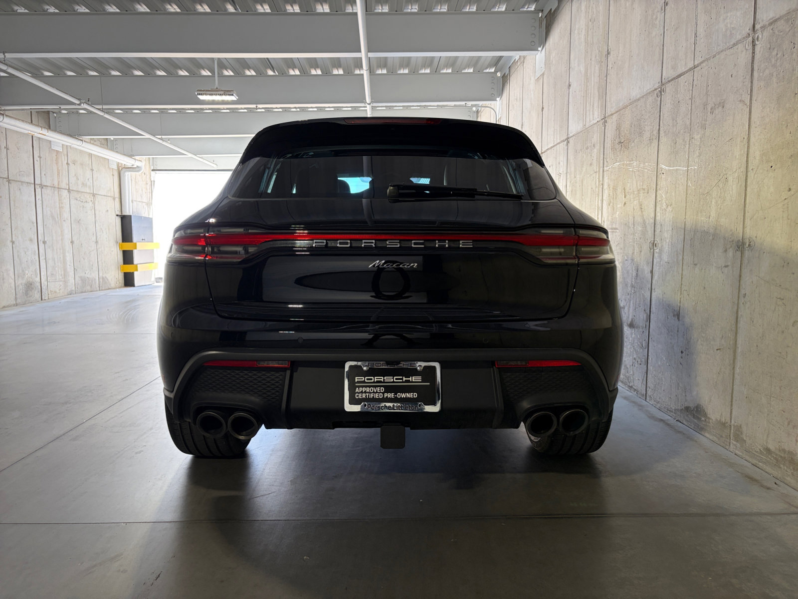 Certified 2026 Porsche Macan AWD/4WD image 6