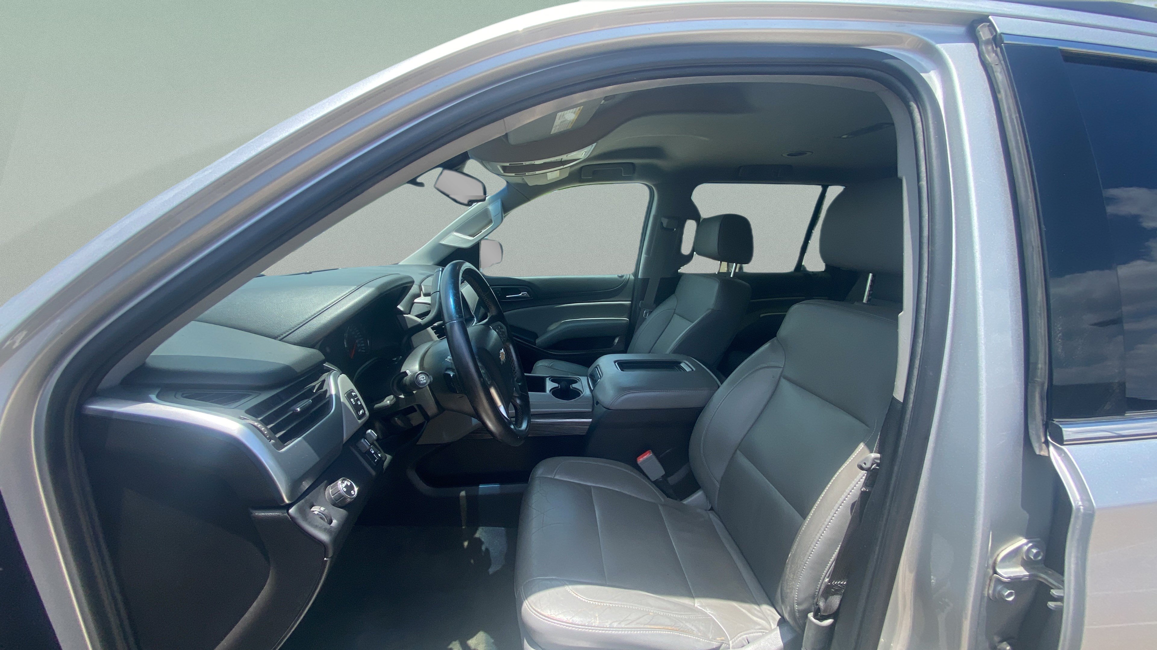 Used 2015 Chevrolet Suburban LT w/ Max Trailering Package RWD image 10