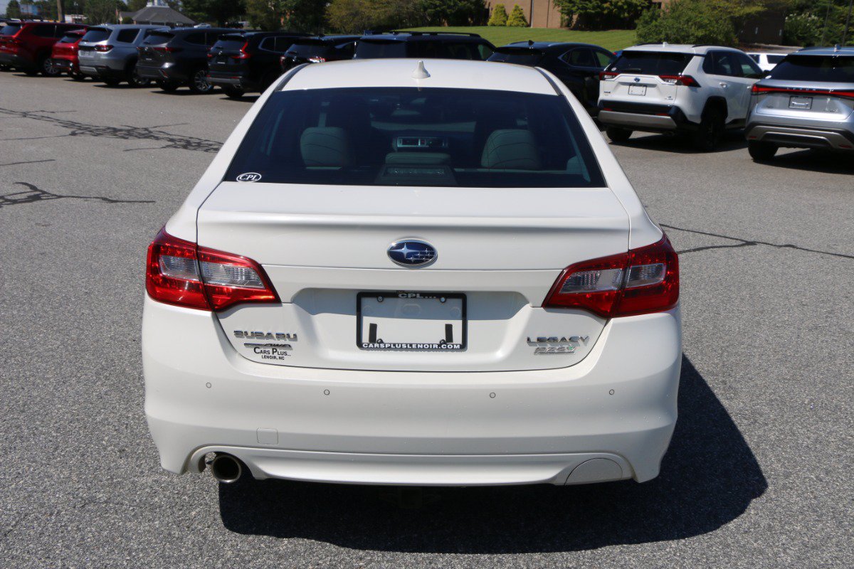 Used 2017 Subaru Legacy 2.5i Limited AWD/4WD image 4