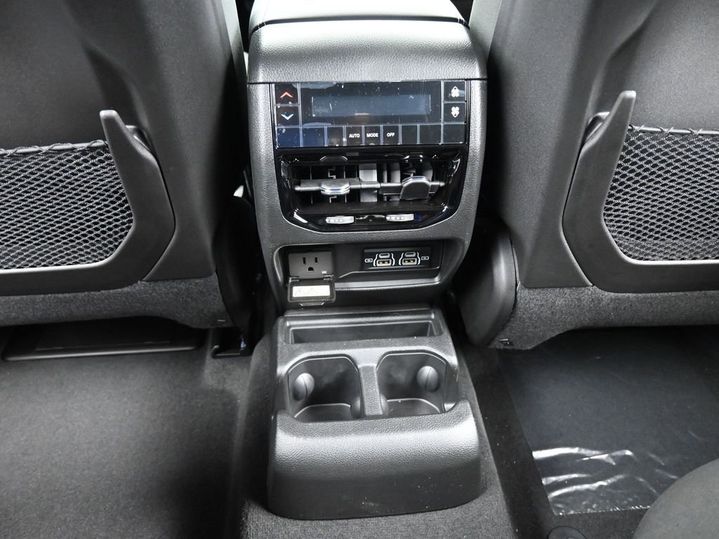 Used 2024 Jeep Grand Cherokee L Laredo w/ Luxury Tech Group I image 30